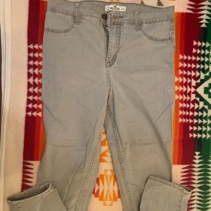 Hollister Cropped Pants